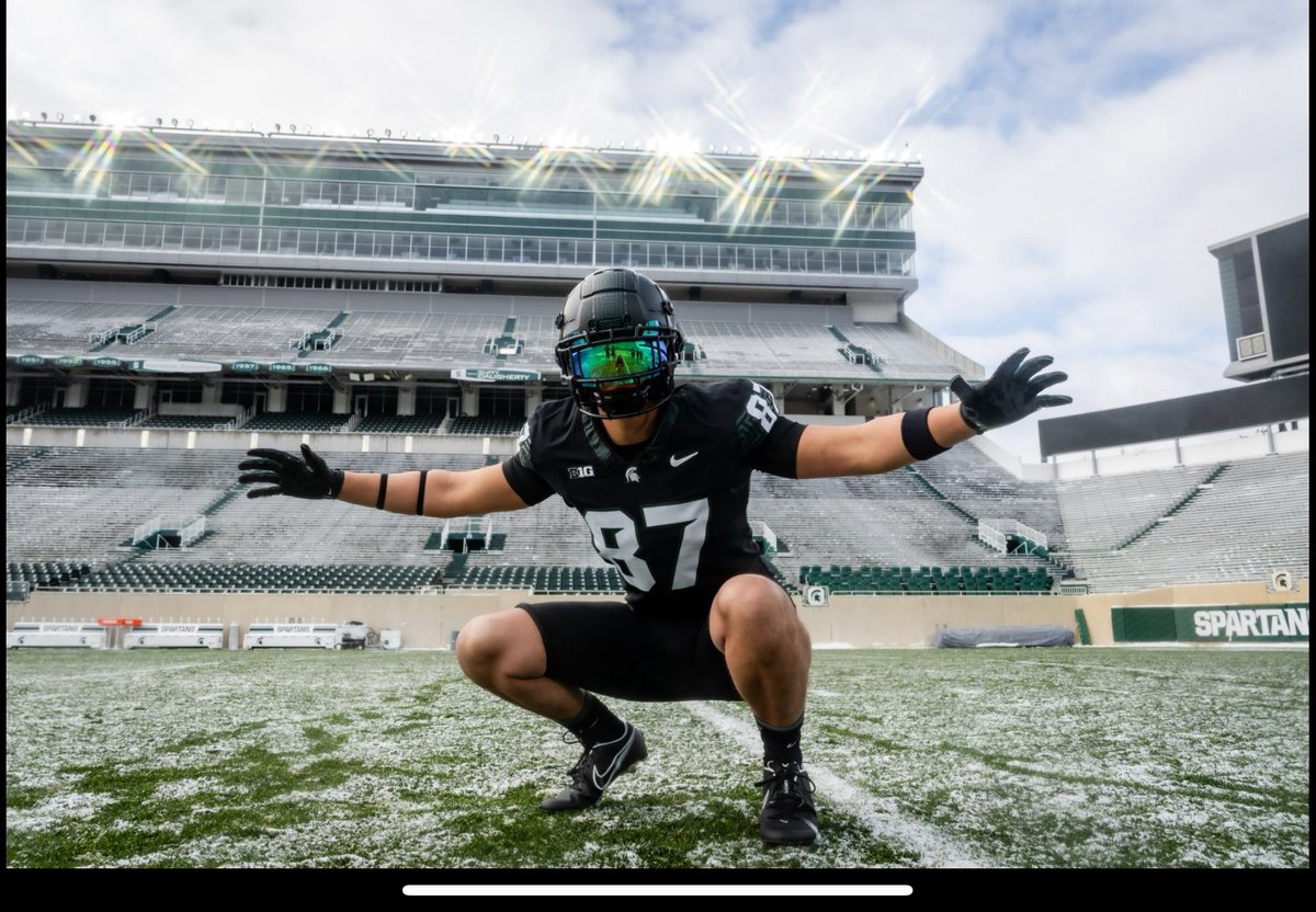 Cluster3503's tweet photo. It’s GAME-DAY Spartan Nation. Go get em @JackWills2025. 

@MSU_Football https://t.co/ruKaiaiH8r