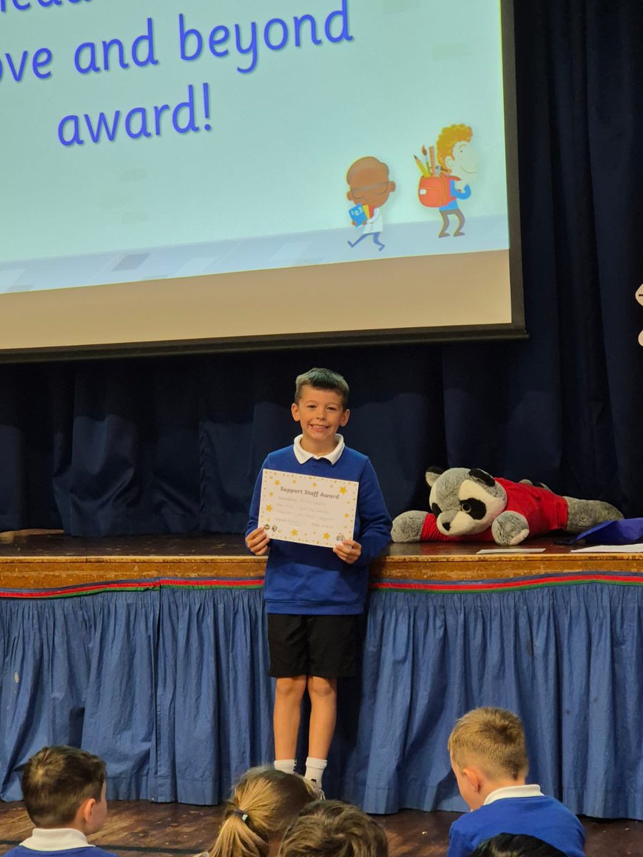 We had a wonderful Wellbeing Assembly this morning. We introduced our SHANARRI sacks and we discussed what makes us feel safe and how to be healthy. We celebrated our pupils of the week, head teacher and support staff awards. It was action packed!