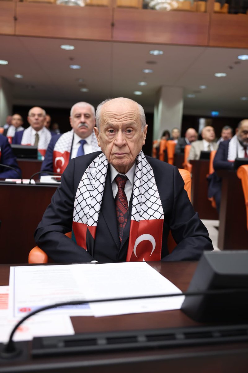 Lider Devlet Bahçeli, İsrail Soykırımı ve Bölgedeki Gelişmeler hakkında TBMM’nin Olağanüstü Toplantısı için Meclis’te.