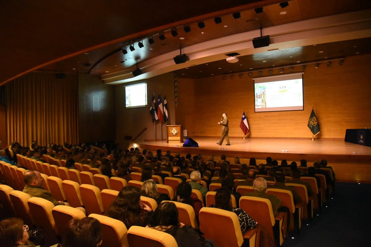 Destacamos Cuenta Pública XIV Zona <a href="/CarabLosRios/">Carabineros Región de Los Ríos</a> realizada en #ValdiviaCL, donde <a href="/DPRLosRios/">Delegación Presidencial Regional de Los Ríos</a> y <a href="/DPPRanco/">Delegación Presidencial Provincial del Ranco</a> acompañaron a ministro Luís Cordero Vega y subsecretaria Carolina Leitao Álvarez-Salamanca, revisando balances locales de manos de jefe de Zona, General Patricio Faunes Salas