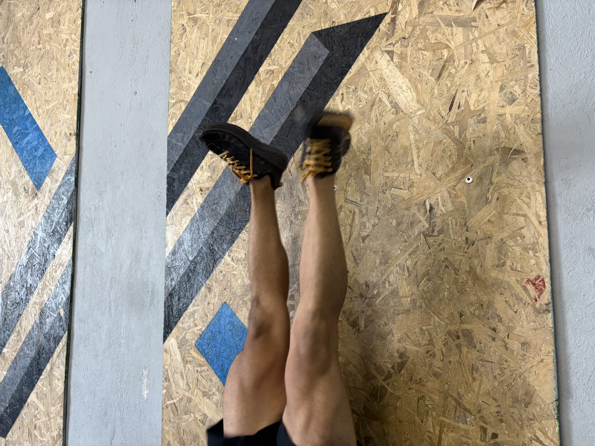 estaba viendo si estaba haciendo bien un ejercicio de crossfit, pero con eso comprobé que si funciona mi rutina de pierna 😛