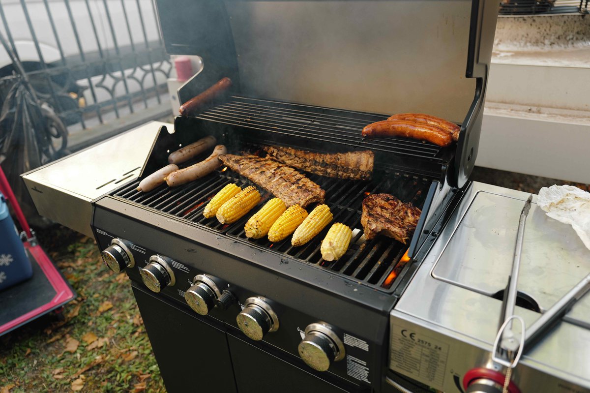 next layer GmbH (@next_layer) on Twitter photo Grüße aus unserem next layer Innenhof! 🌽🍖🍺
Wir haben gestern den perfekten Sommertag erwischt für unsere Firmen-Grillerei ☀️ und geschmeckt hat es wieder hervorragend! 🙌🏽 Grüße aus unserem next layer Innenhof! 🌽🍖🍺
Wir haben gestern den perfekten Sommertag erwischt für unsere Firmen-Grillerei ☀️ und geschmeckt hat es wieder hervorragend! 🙌🏽