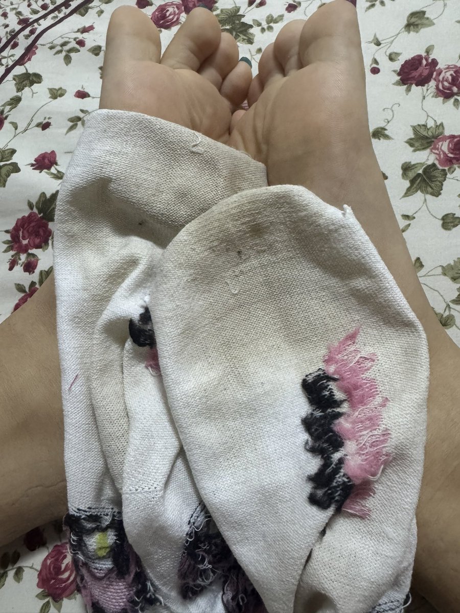 黄推福利内容 - 云朵小羊的原味屋的精彩图片 福利姬云朵小羊的原味屋分享的黄推图片2 - 网红私拍内容