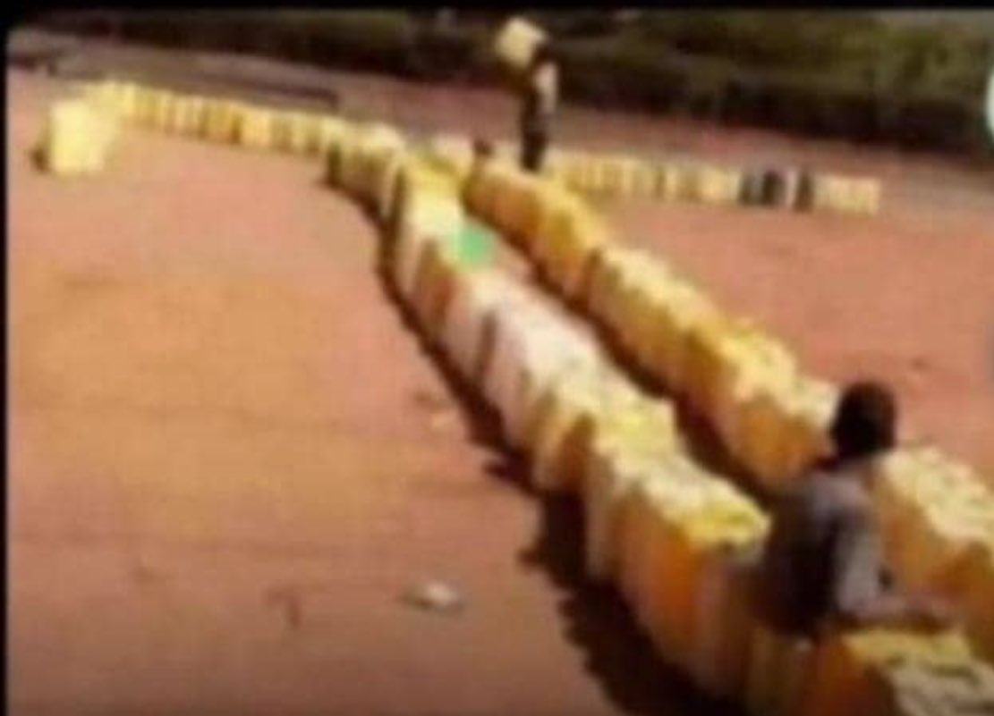 Mdada: We kaka mvumilivu sana hadi unanitongoza nimesema sikutaki 

Mkaka enzi za utoto 👇👇