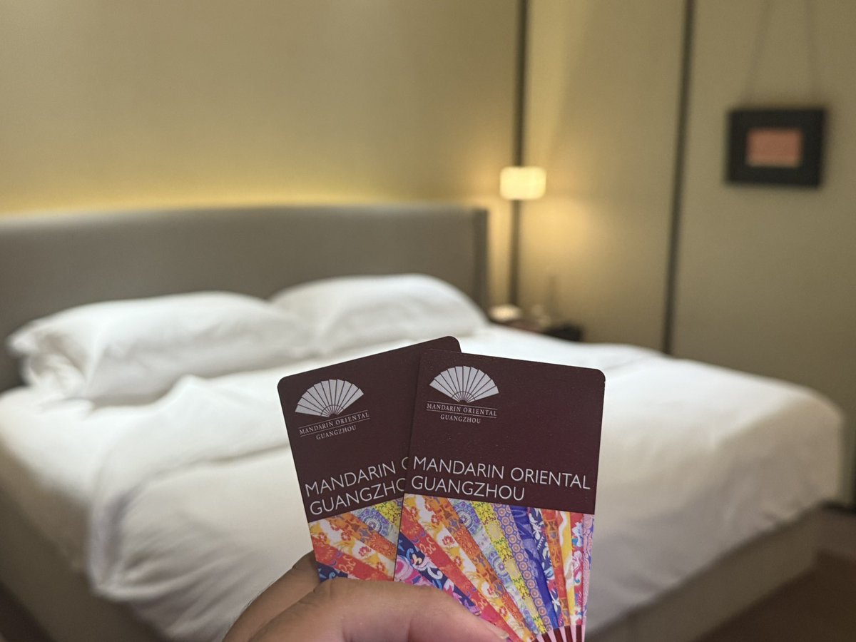 一个人的七夕（这是真“大”床房了