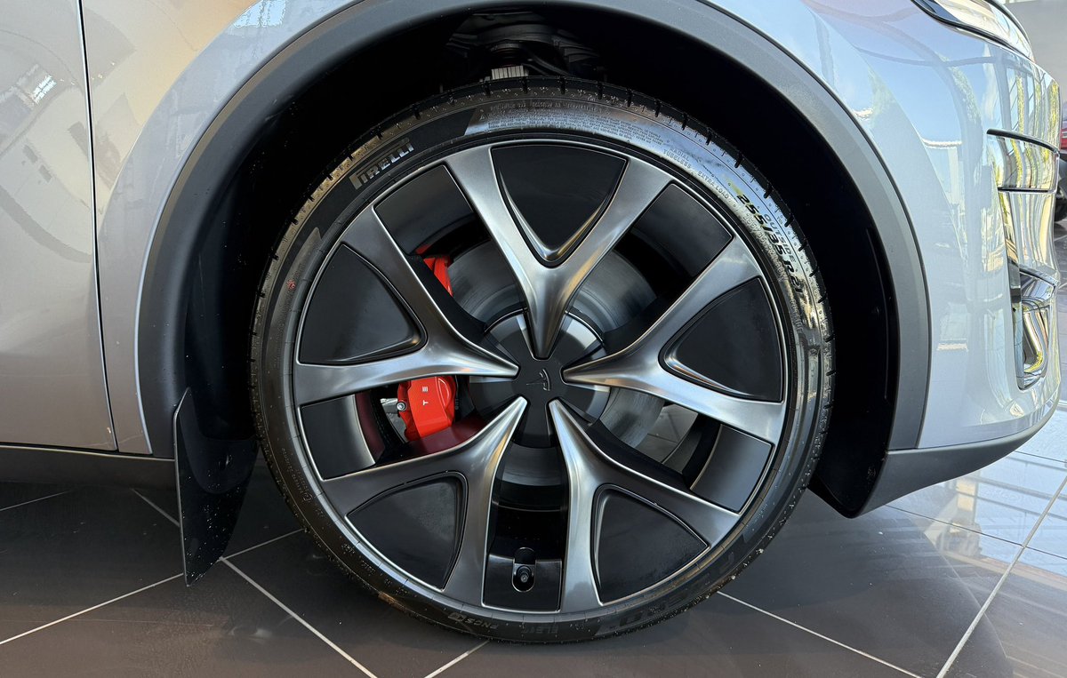 Pueden ser las llantas más bonitas que ha tenido Tesla!