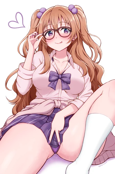 オタク君がどこ見てるか、彼方ちゃんの眼鏡はごまかせないんだぜ〜