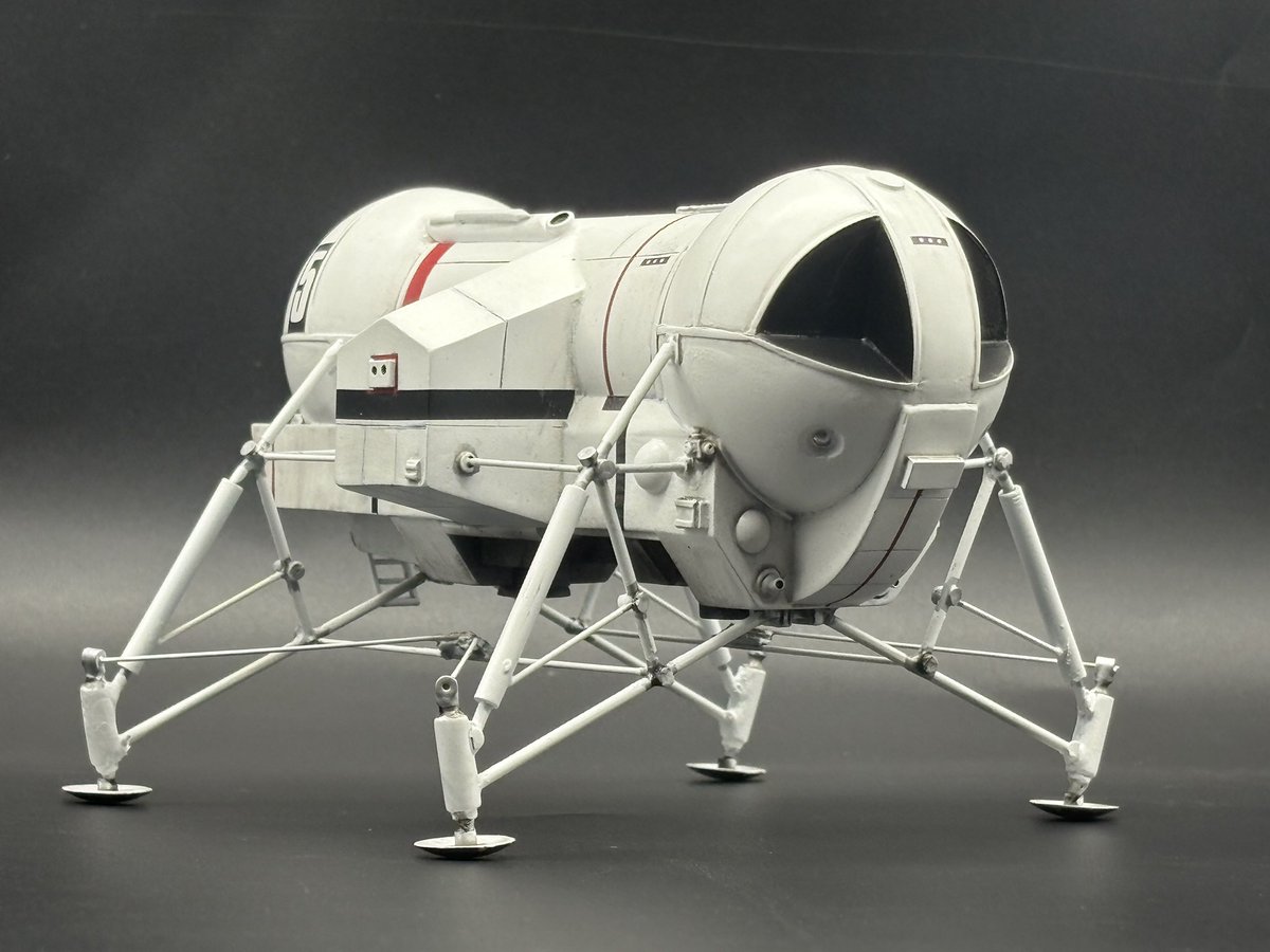 現状品　ムーントランスポーター　レジンキット　謎の円盤UFO ルナキャリア バンダイ ムーントランスポーター初版 謎の円盤UFO : クラウド