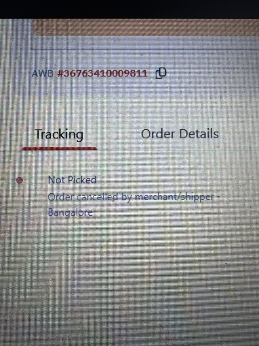 EmRaanPandith's tweet photo. @amazonIN @AmazonHelp Your services are worsening daily, from delayed deliveries to this mess. The merchant canceled my order, but your app shows it as shipped, and I must wait until September 4 for a refund? @Flipkart surpasses you in deliveries and customer satisfaction. https://t.co/luFziHcfoY