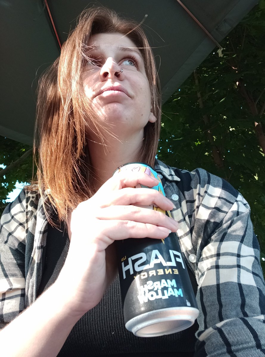 Произошла острая нехватка энергетического напитка в организме, пришлось предпринять меры