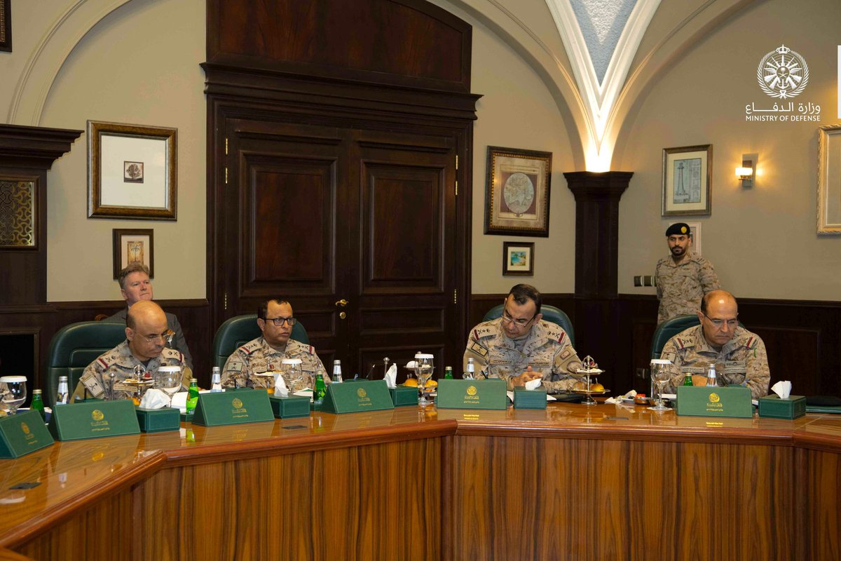 modgovksa's tweet photo. برنامج تطوير #وزارة_الدفاع ينظم «الحوار الإستراتيجي لتخطيط القدرات الدفاعية»، الذي يهدف إلى تقديم التوجيهات الإستراتيجية لبناء القدرات الدفاعية في الوزارة، وذلك بحضور معالي رئيس هيئة الأركان العامة الفريق الأول الركن فياض الرويلي، وعدد من كبار قيادات الوزارة. https://t.co/rxSNEwUrya
