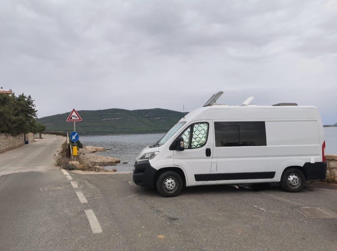 Furgoneta camper Fiat Ducato L2H2 robada en Bélgica.
Los detalles aquí:

furgovw.org/foro/index.php…

Estaremos atentos y esperamos pronta recuperación