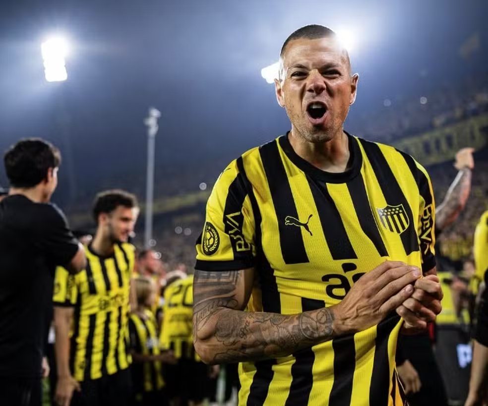 🗣 "Viví cosas muy lindas en Peñarol, tengo un sentimiento de hincha por Peñarol. Es el más grande de Uruguay"

➡  Leo Coelho en La Mañana del Fútbol @elespectadoruy

📻 810 AM · 92.5 FM
▶️ youtube.com/watch?v=88_cCN…