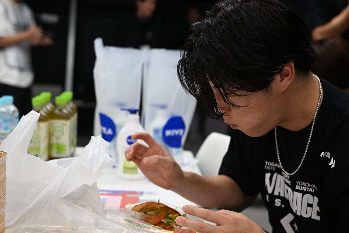TGtacos2's tweet photo. UNAVERAGEFES.

安藤選手ありがとうございました！

安藤選手はおかわり所望してくれて再配達させて貰いました😎🌮笑

嬉しい嬉しい！！

#トガタコ
#沖縄タコス https://t.co/1m9GRR6dWM