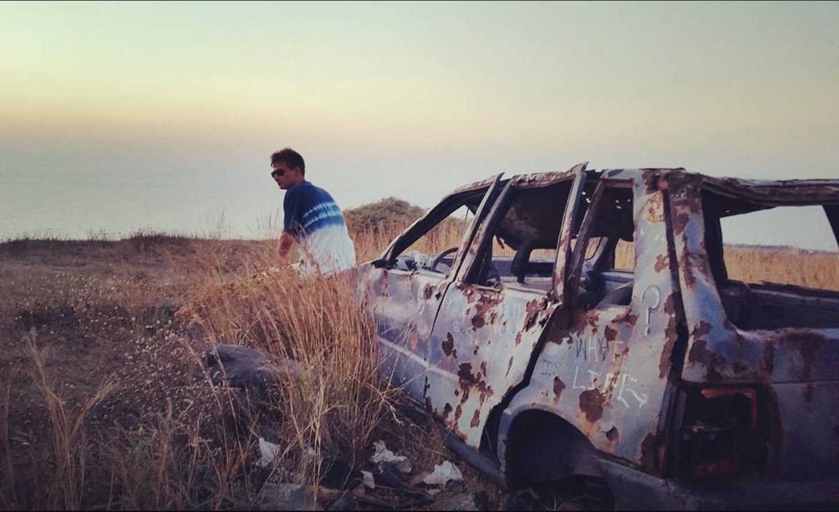 I've seen many quit.

Many come and go but only a few stay.

I think...that's a pretty accurate analogy for life, huh?

Creators who had a rise to 1k+ followers within months,

And crazy big communities with a lot of engagement.

Gone.