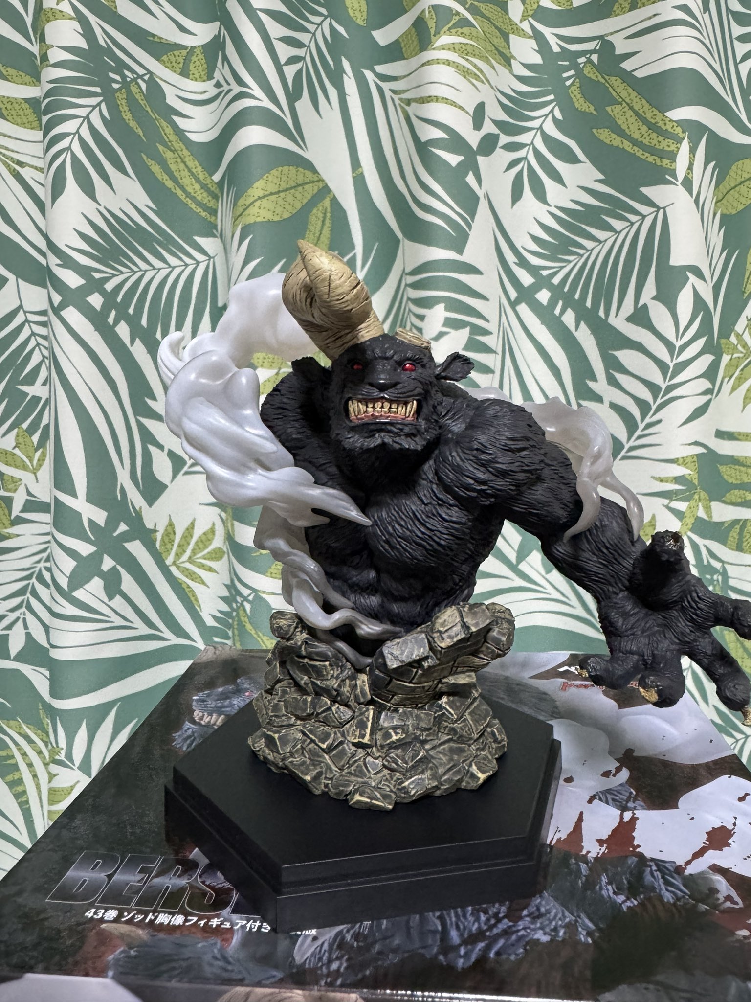 ベルセルク43巻 ゾッド胸像フィギュア付特装版 三浦建太郎