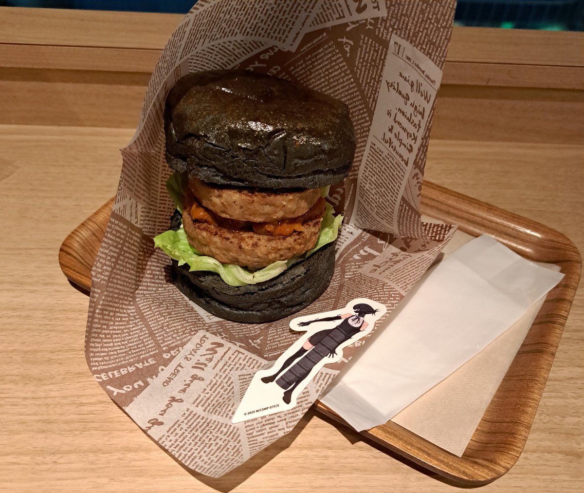 ImNotThatGloomy's tweet photo. The explosion burger is real https://t.co/sLmcGpdtJG