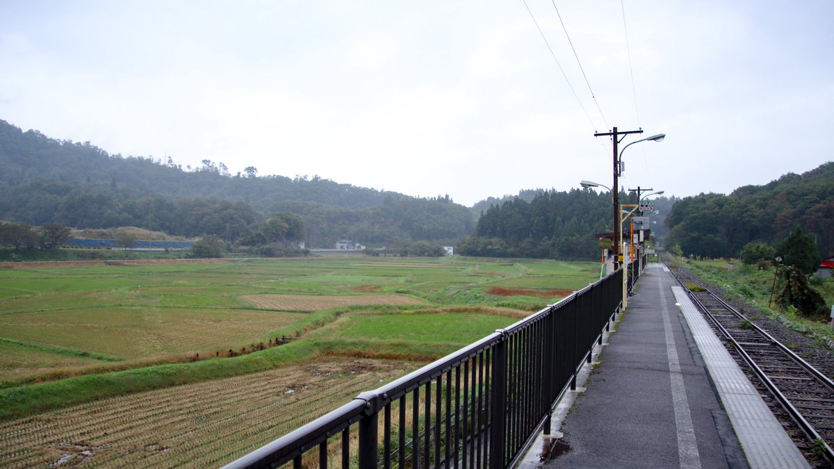 ride626_st's tweet image. 陸羽西線 羽前前波駅 • 高屋駅
東北本部管内において「全列車通過化」が意味するのは、過去事例からして「数年後に駅廃止」でしょう…。
今まで平津戸•浅岸•大志田•平石•矢美津•赤岩がその道筋を辿りました。(現在は大沢が休止中)
#陸羽西線 #羽前前波駅 #高屋駅