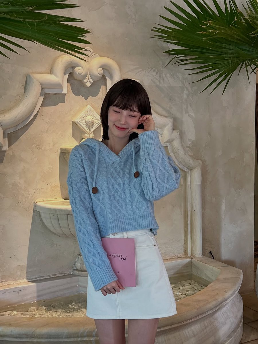 For these 2 months, we have met the dark, lonely and depressed hyun heup and the bright and lively Jieun. Arin did such an amazing job portraying both opposite characters. Looking forward to her next project. Hope to get a casting news soon