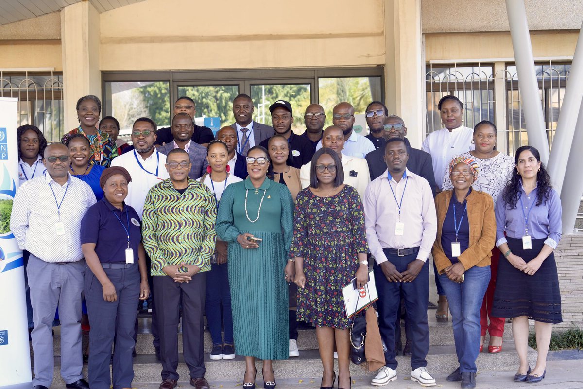 UNDPZambia's tweet image. #Partnerships4Development!
We have joined forces with @Shopritezambia to strengthen the Supplier Development Programme (SDP).

👏 Shoprite has shown leadership by opening its value chain to local SMEs creating space for growth, resilience &amp;amp; regional trade.