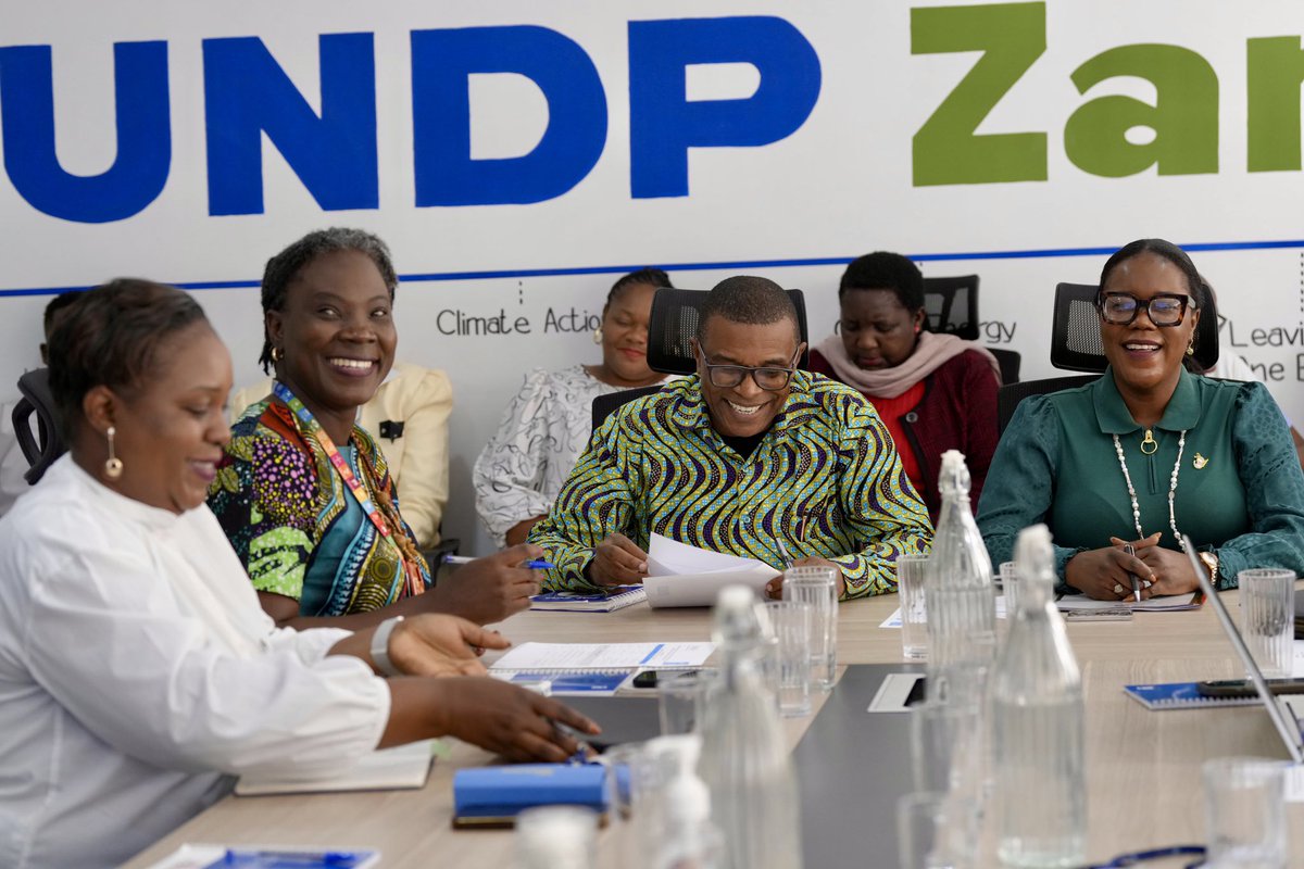 UNDPZambia's tweet image. #Partnerships4Development!
We have joined forces with @Shopritezambia to strengthen the Supplier Development Programme (SDP).

👏 Shoprite has shown leadership by opening its value chain to local SMEs creating space for growth, resilience &amp;amp; regional trade.