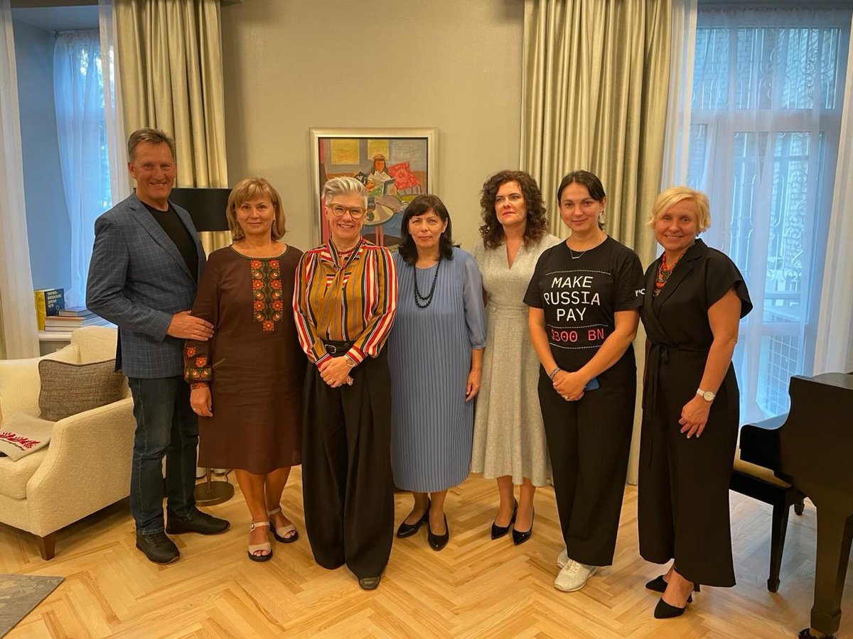 ICUV | International Centre for Ukrainian Victory (@icuvua) on Twitter photo Deeply grateful to Ambassador <a href="/NatalkaCmoc/">Natalka Cmoc</a> 🇨🇦 for a warm and meaningful meeting with prominent Ukrainian civil society leaders who suffered losses and horrors of russian aggression – Liliya Averyanova, Liudmyla Subotina & Valerii Subotin, Oksana Levkova, Stanislava Polivodska. Deeply grateful to Ambassador <a href="/NatalkaCmoc/">Natalka Cmoc</a> 🇨🇦 for a warm and meaningful meeting with prominent Ukrainian civil society leaders who suffered losses and horrors of russian aggression – Liliya Averyanova, Liudmyla Subotina & Valerii Subotin, Oksana Levkova, Stanislava Polivodska.