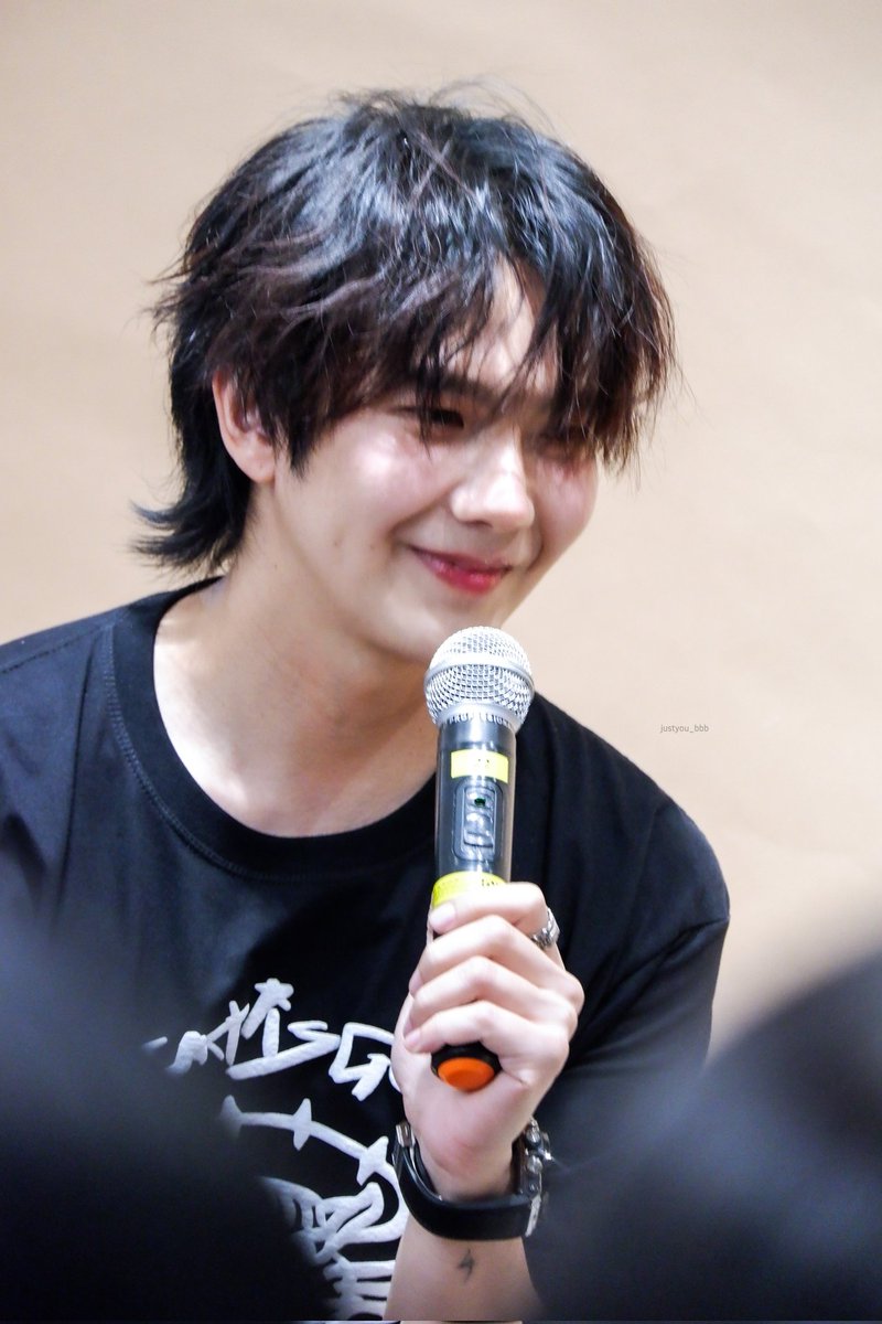 คิดถึงง่ะ 🥰🥰🥰

AUCTION WITH BUILD
#ISSUExBuildCharity
#BuildJakapan <a href="/JakeB4rever/">BIU.</a>