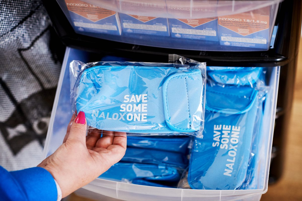 31 August is International Overdose Awareness Day 🚨

With drug-related harms high across Scotland, knowing how to respond could save a life.

View our resource to learn how ⬇️
publichealthscotland.scot/publications/h…

<a href="/PoliceScotland/">Police Scotland</a> <a href="/ScotFamADrugs/">Scottish Families Affected by Alcohol and Drugs</a> <a href="/turningpointsco/">Turning Point Scotland</a> <a href="/SimonCommScot/">Simon Community Scotland</a> <a href="/Scotambservice/">Scottish Ambulance</a>