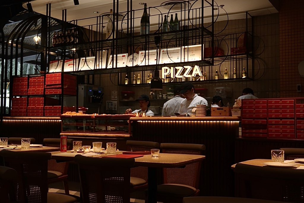 plotouise's tweet image. The plot lately 🍊