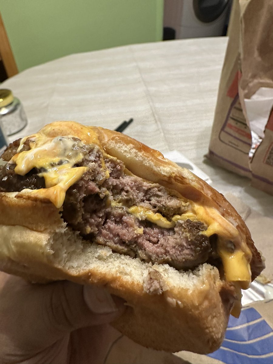 zeroWavey's tweet photo. That looks cooked!  Thanks #jackinthebox https://t.co/W4gZ4WAnjk