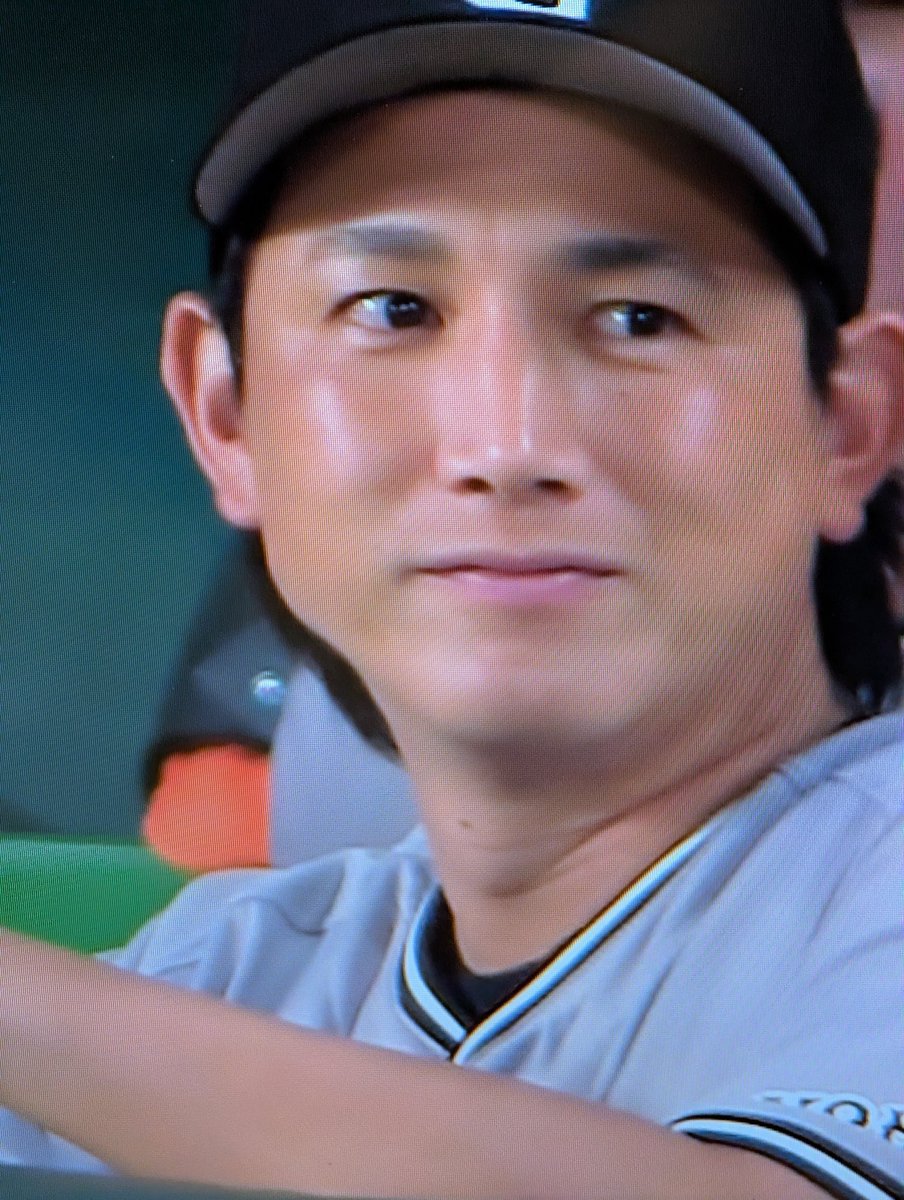 Vq7v6foow962893's tweet photo. 今、岡田さんがなんで抑えのキャッチャーの小林君を使わないのか分からない！
岸田君では無理やわ〜なんて配球するんやろ?
おかしいでしょう!
赤星さんも同意です笑
そりゃジャイアンツは負けるはずやわ！
ここまで言われたよ!
阿部監督〜😭
小林君を8回からは使いましょう！ https://t.co/rtSu15oVy3