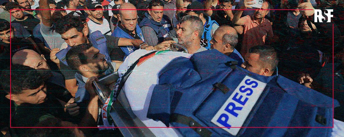 🎙️ Ens afegim a la crida global de @RSF_es i <a href="/Avaaz/">Avaaz</a> per denunciar els atacs contra periodistes a Gaza.

🕒 Dilluns 1/9 a les 12h: minut de silenci a la seu del Col·legi i mitjans adherits.

🔗 periodistes.cat/actualitat/not…

#VeusSilenciades #LlibertatDePremsa