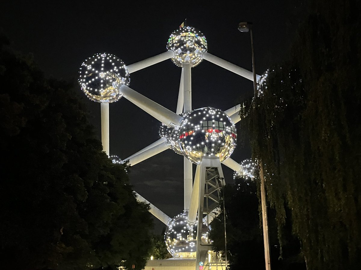 Apizzat's tweet image. Bruxelles 🇧🇪