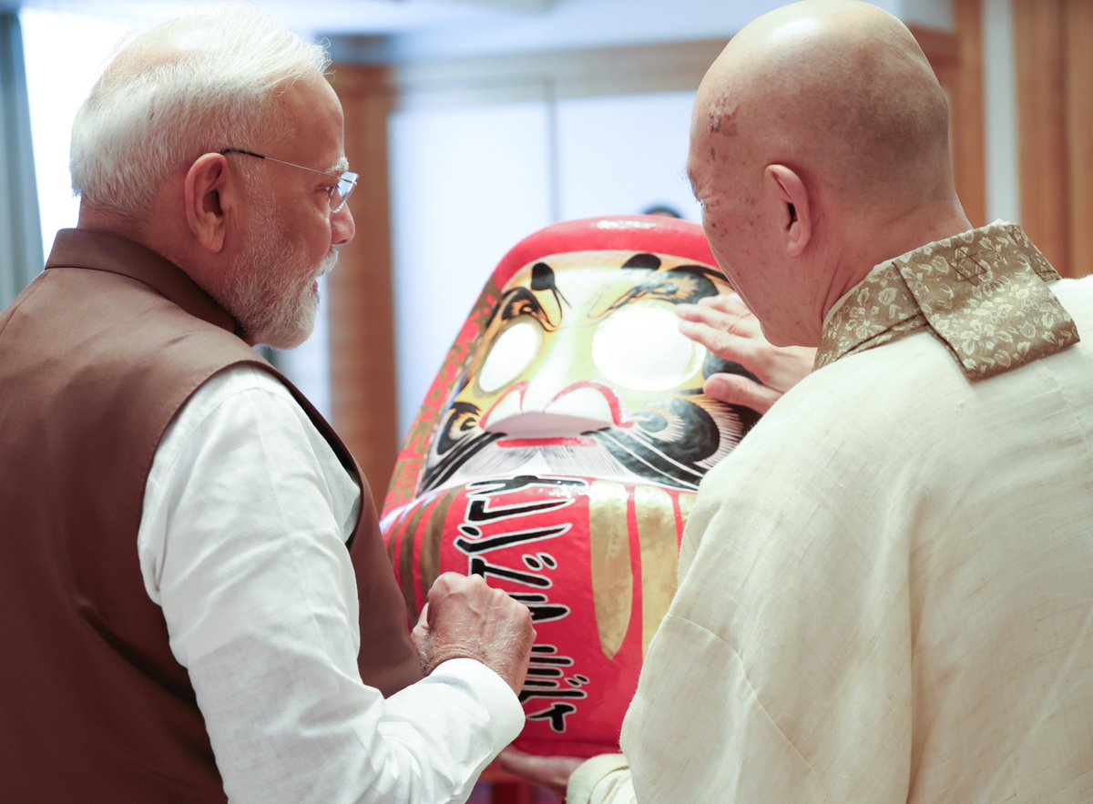 It was an honour to meet Rev. Seishi Hirose, Chief Priest of Shorinzan Daruma-Ji Temple in Takasaki-Gunma. My gratitude to him for presenting a Daruma Doll. Daruma is considered to be an important cultural symbol in Japan and also has a connect with India. It is influenced by