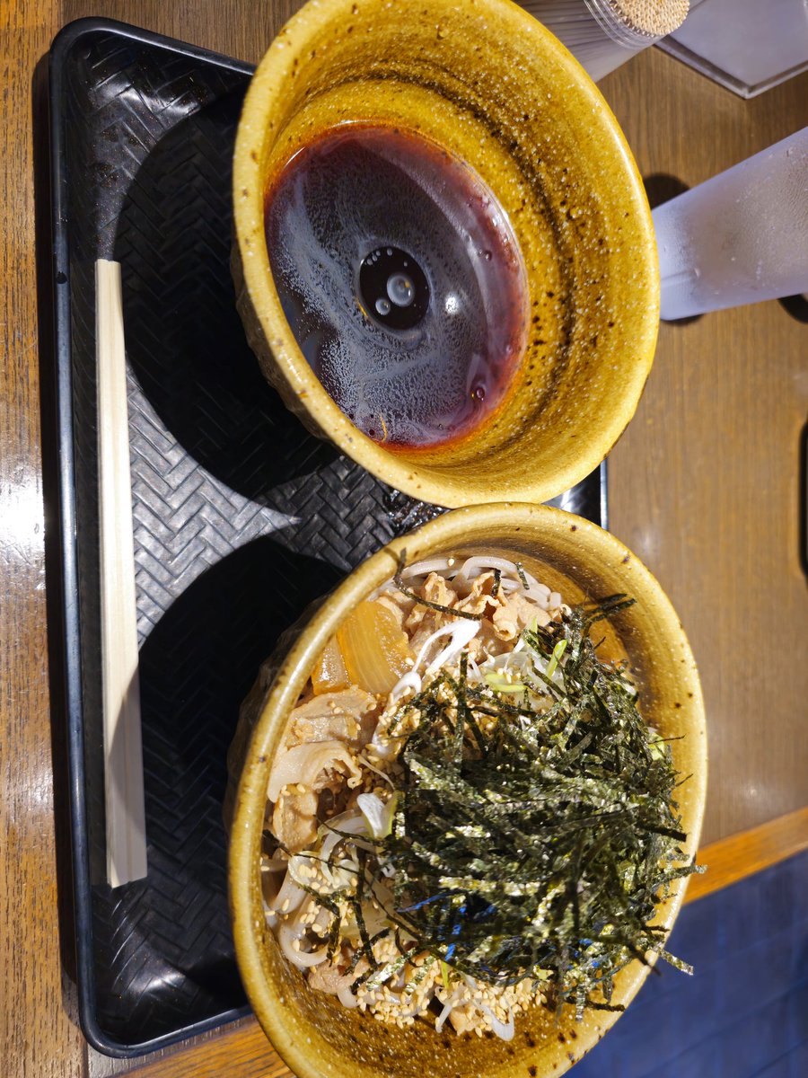 get2491's tweet photo. 肉そばを食べてみました。
美味しくて多かったので満足満足。 https://t.co/nS91ICv6Oc