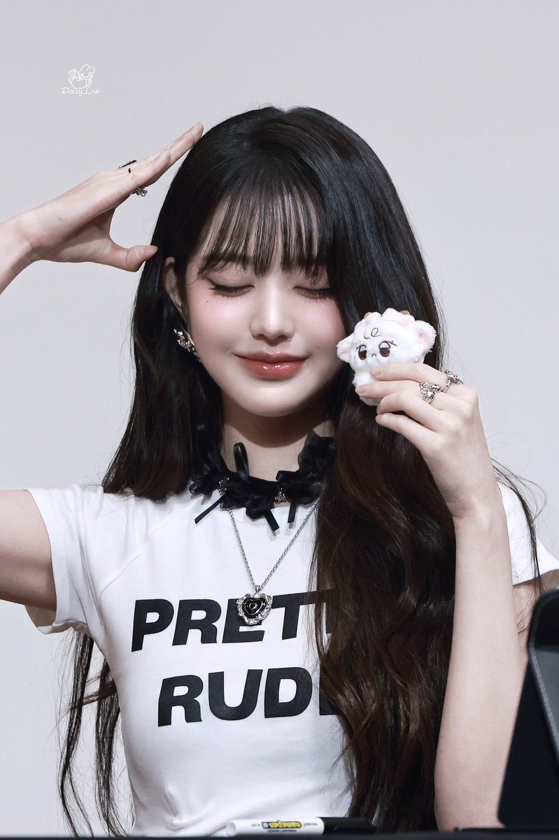 Daisy_Lnn's tweet photo. 25.08.29

#아이브 #IVE #장원영 #JANGWONYOUNG #원영 #WONYOUNG #ウォニョン https://t.co/TH944DCcFN
