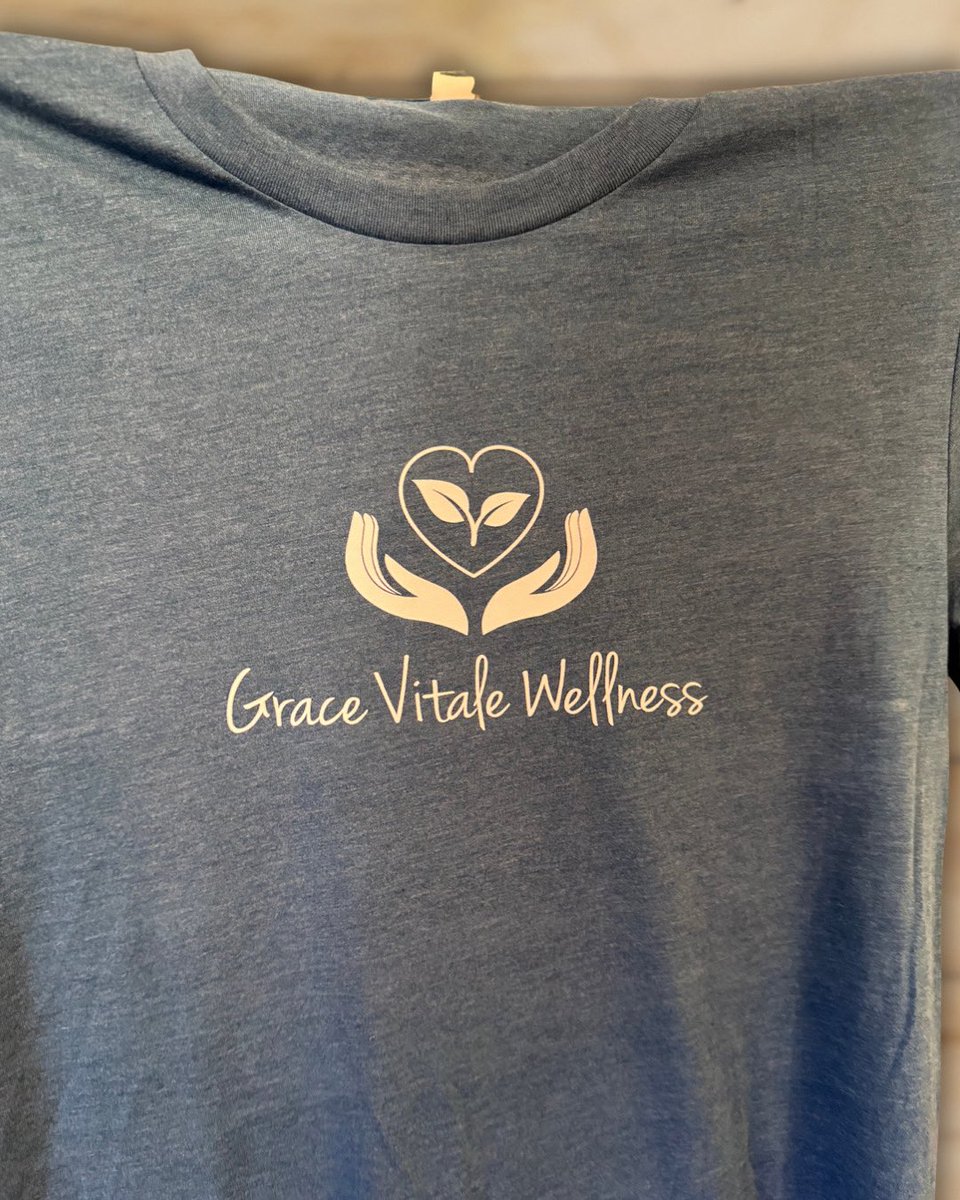 StickyPrintsG's tweet image. 🙌 DTF printing delivers vibrant, long-lasting designs that stay soft, flexible, and durable wash after wash. Perfect for businesses or personal wear—your logo deserves to stand out.

#DTFPrinting #CustomApparel #VinylGraphics