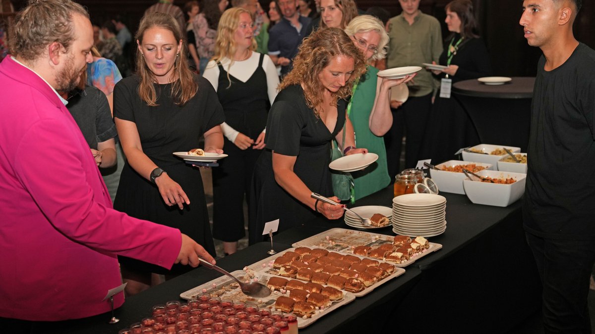 At EHPS 2025, we believe our mission goes beyond sharing research—it extends to the choices we make together. That’s why our lunches and dinners include a dedicated vegetarian option, supporting both individual wellbeing and sustainable lifestyles.

#EHPS2025 #HealthFood