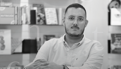 De un cielo y un poeta
Por: <a href="/SantiHenaoC/">Santiago Henao</a> 

Para escuchar leyendo: El álbum, Aterciopelados.

Hace veinte tres días y cien años, Gonzalo Mejía y Arturo Acevedo le entregaron al país un atrevimiento del que solo eran capaces ese par de locos, locos lindos como los llama Daniel