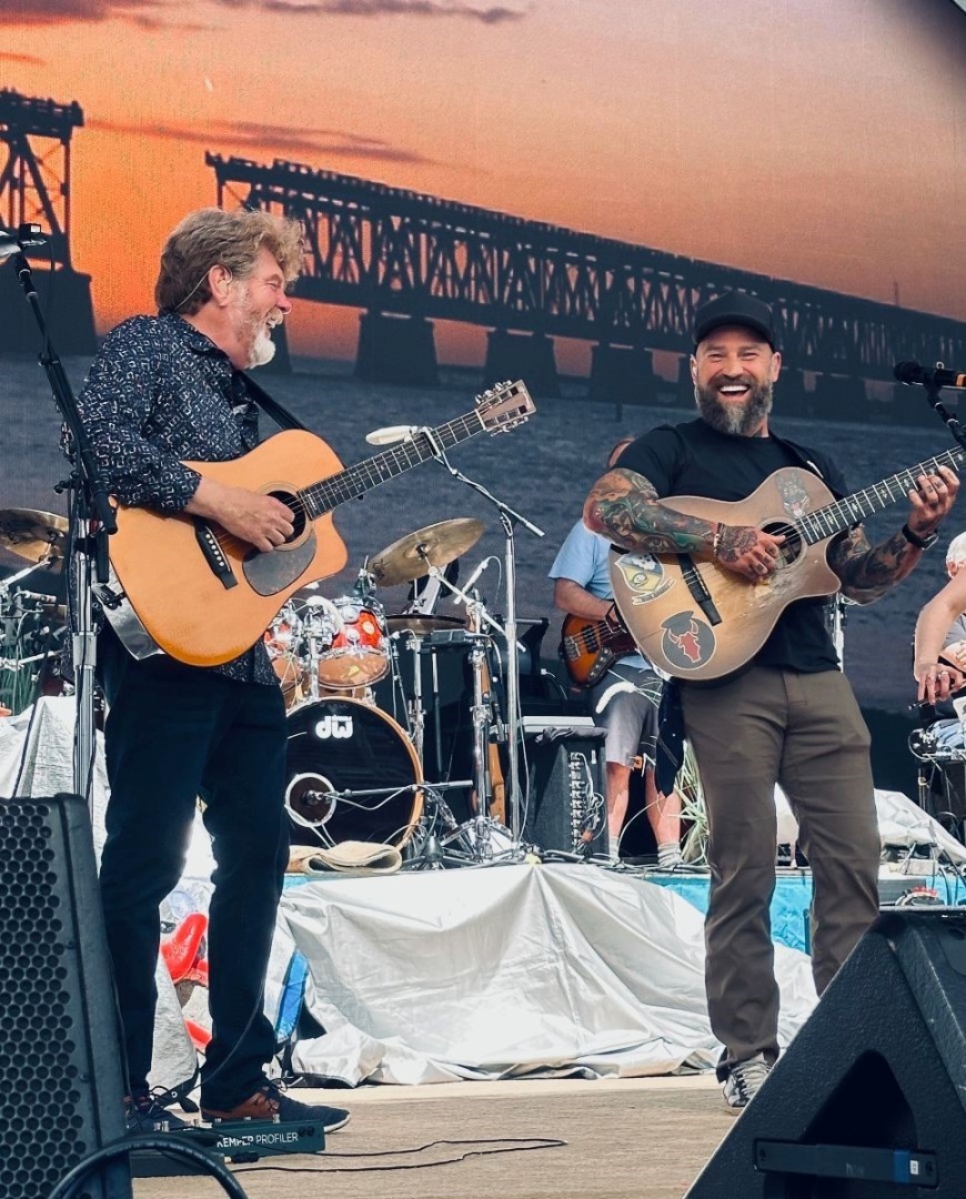 🎶So adios, my friend
Anchor where that ocean ends
We'll pick up where you left off
Strummin' on a sailor song
We'll hold down this salty rock
Where it's always 5 o'clock
When the sun goes down
We raise our drinks
All the pirates and the parrots sing🎶
#JimmyBuffettDay