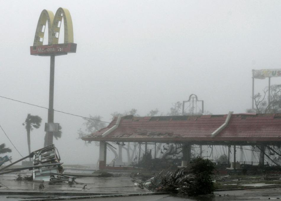 Hard to believe #HurricaneKatrina was 20 years ago today. Those after pictures will never leave my mind and heart. 

#hurricane #NeverForget #NaturalDisaster #naturaldisasterresponse #msgulfcoast #NewOrleans #hurricaneseason #storm #Community #Tragedy #Resilience #august29
