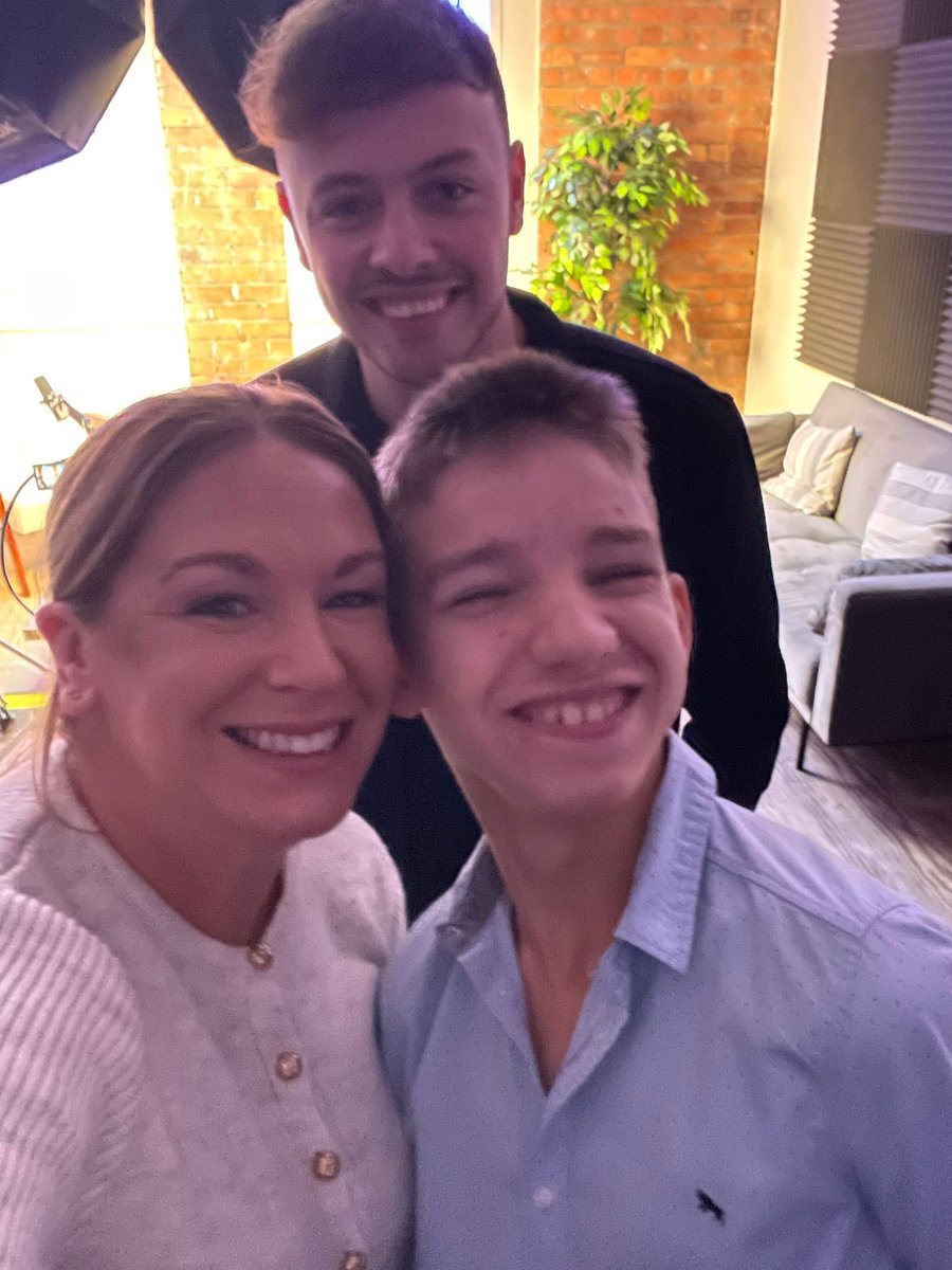 therighttoride's tweet photo. Due to a recent journey to London, @officialzacheag wrote an article regarding this. He travelled with his mum @Claire_Keer using @GC_Rail !

🔗Zach’s article is linked below! 🔗

https://t.co/o3yGhgZLZz https://t.co/m2oNLGUJgN