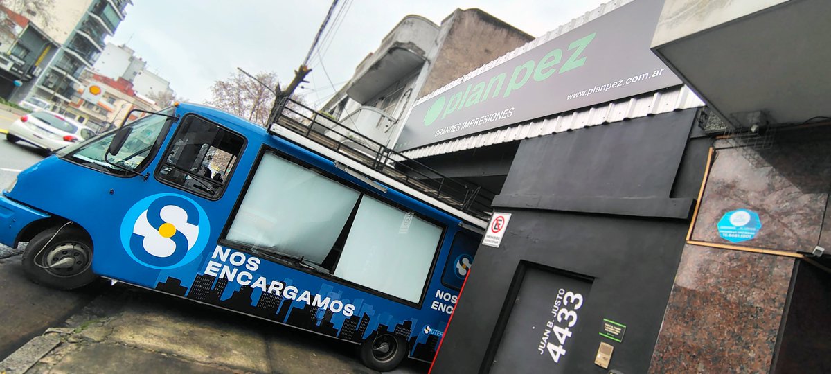 planPeZ's tweet photo. I Grafica Vehicular I
La rotulación vehicular es una estrategia publicitaria que consiste en aplicar vinilos impresos sobre la carrocería de vehículos para promocionar una marca, producto o servicio. PLANPEZ realiza todo tipo de ploteos decorativos para todo tipo de vehiculos. https://t.co/1XcgGOrqJo