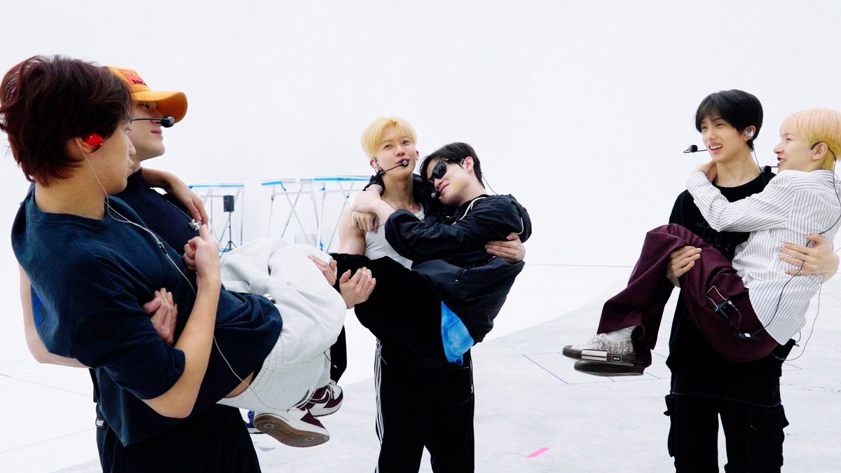 DREAM THE FUTURE : Page #2 - Dance Practice, Stage Practice | THE DREAM SHOW 4 BEHIND

youtu.be/bsAuiWvXcRA

#NCTDREAM #THEDREAMSHOW4 #DREAMTHEFUTURE
#NCTDREAM_THEDREAMSHOW4_DREAMTHEFUTURE