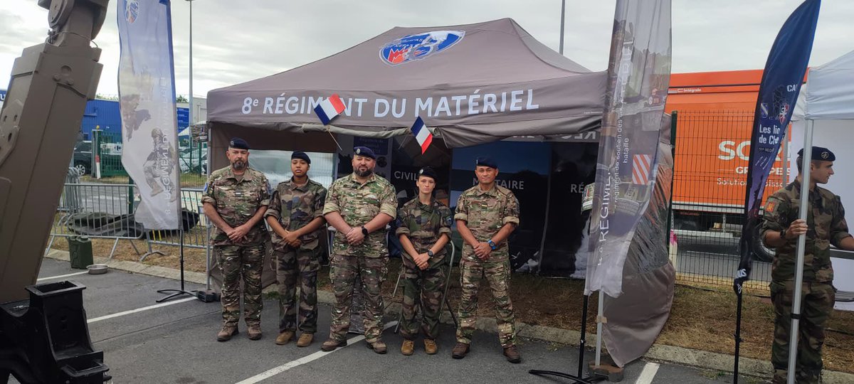 La 79e  <a href="/foiredechalons/">Foire de Châlons</a> ouvrait ses portes ce matin et pour dix jours. Le régiment sera présent et nos maintenanciers sont prêts . Venez découvrir nos matériels et échanger avec les militaires, civils et réservistes du régiment dans la bonne humeur. Nous vous attendons. 👊🇫🇷