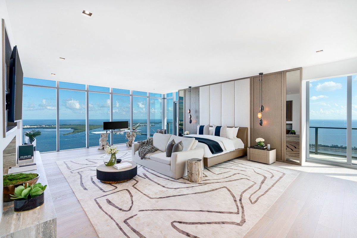 Lifestyle_PG's tweet image. A SKYLINE BEYOND LIMITS

An elevated world of ocean, city, and design.

#LPG #lifestyleproductiongroup #penthouseliving #brickellluxury #modernresidence #brickell #miamiflorida #skylineviews #luxuryrealestate #miamirealtor