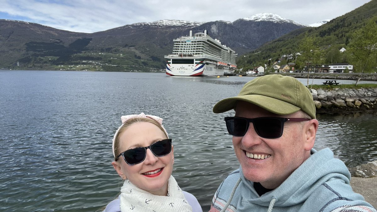 Beauty framed by beauty 🏔️🇳🇴<a href="/pandocruises/">P&O Cruises</a>