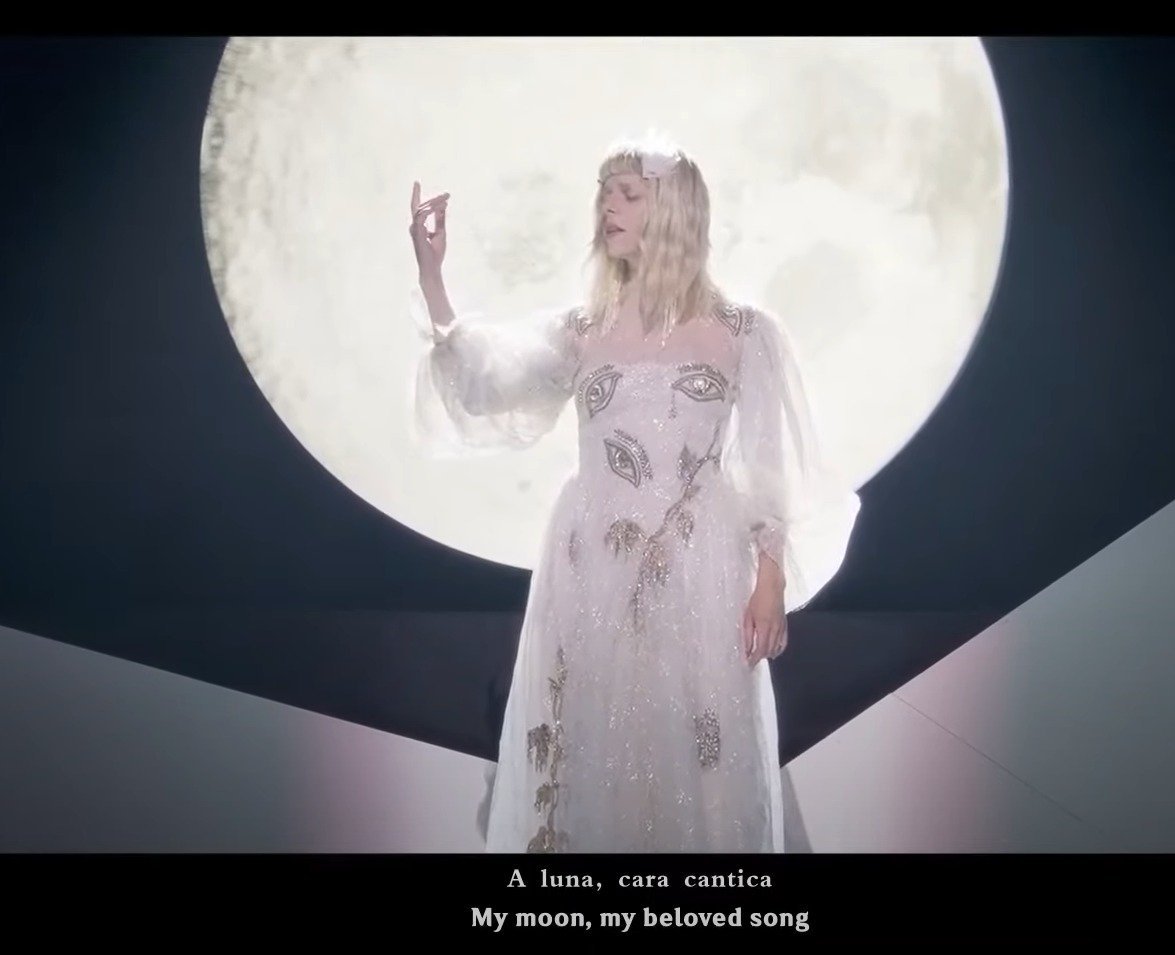 Que brutal que hayan puesto a Aurora como cantante en el OST de Genshin Impact

Su voz es lo más cercano a voz angelical/celestial y encaja que flipas en el OST de Nod'Krai