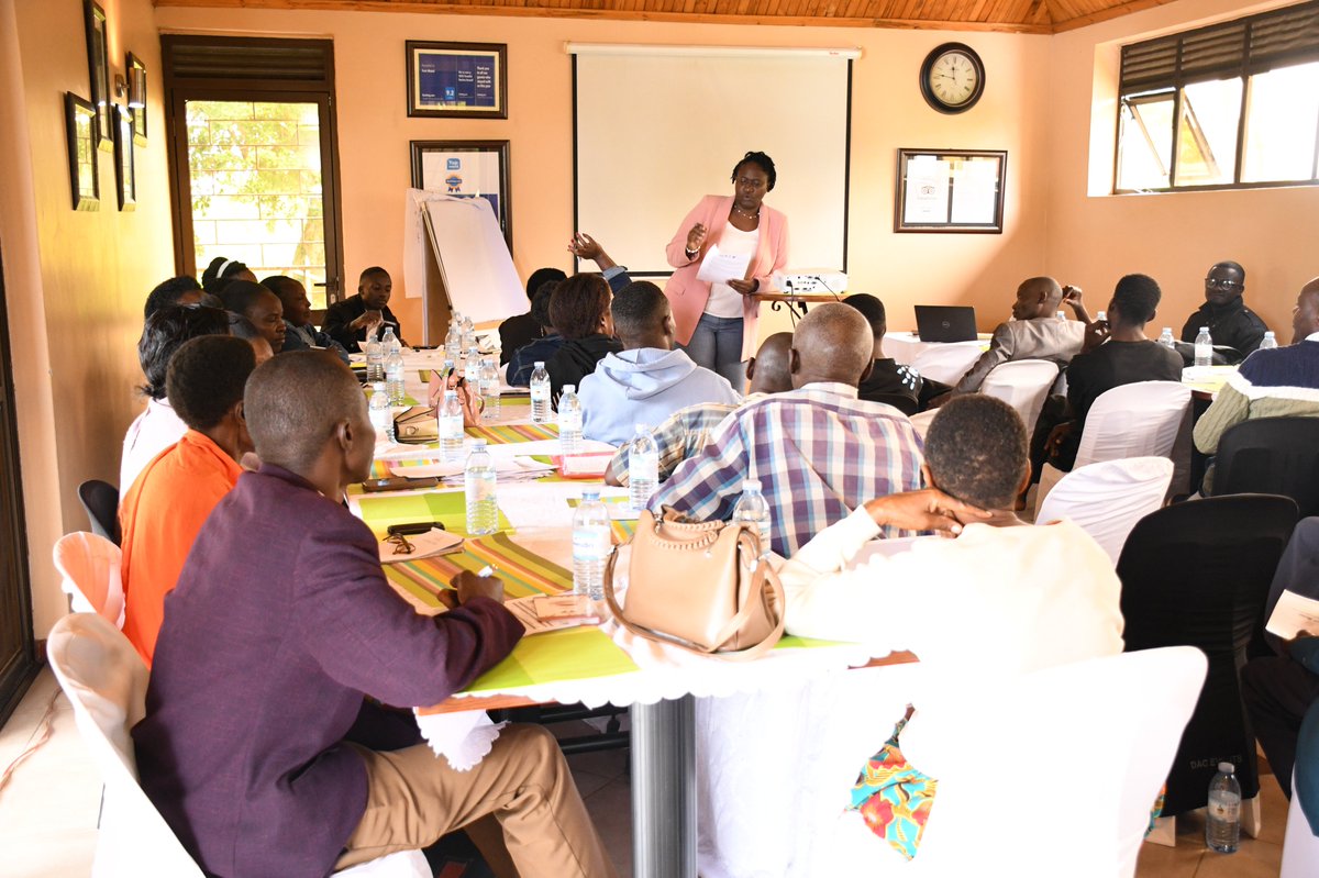 IDIMakerere's tweet photo. 1/4
In collaboration with @MinofHealthUG, @UNDAuthority and with support from @ViiVHC, we trained health workers and community teams this week on pharmacovigilance, a critical step in protecting patients, preventing harm, and strengthening trust in treatment. #Pharmacovigilance https://t.co/5Zht8LXL7l
