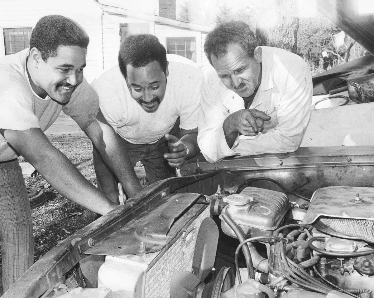 Happy Birthday to NASCAR Hall of Famer Wendell Scott! In 1964, he made history as the first Black driver to win in NASCAR’s top series. He competed in 495 races and posted 147 top-ten finishes, leaving a powerful legacy of resilience and trailblazing spirit.